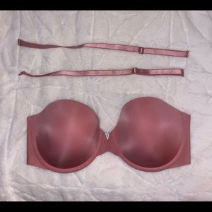 Victoria’s Secret bra: size 32 DDD
